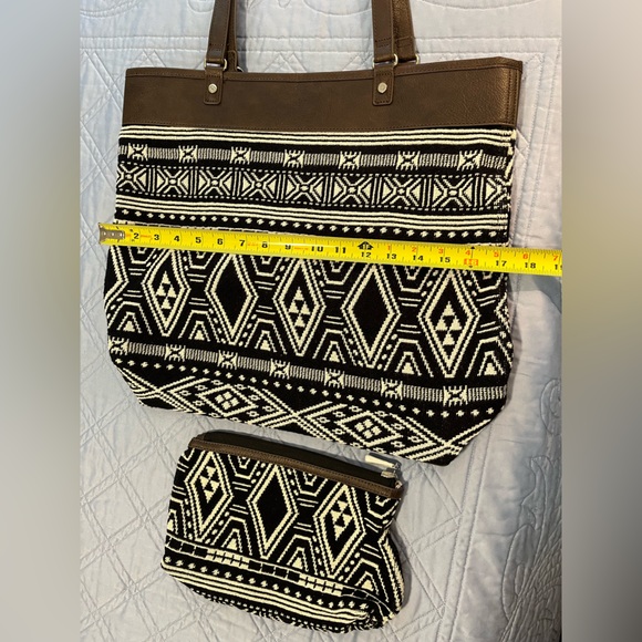 JEWELL by Thirty-One Black & White Woven Cotton Boho Weekend Aztec Shoulder Bag - Picture 8 of 14